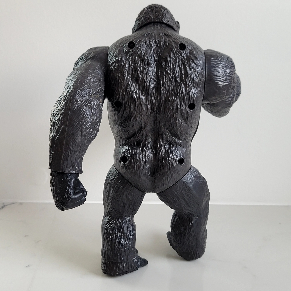 11-inch Giant Kong action figure by Playmates Toys Godzilla vs. Kong Movie - Picture 8 of 13